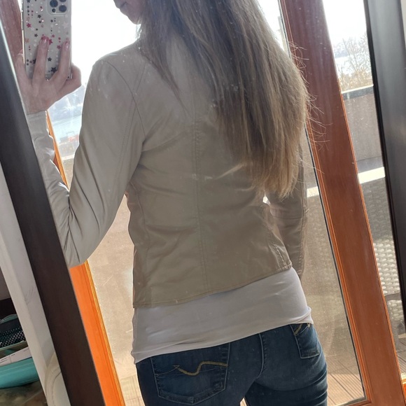 Guess and Moto Bootlegger faux leather jackets XS 3 free scarves included! - Picture 6 of 15